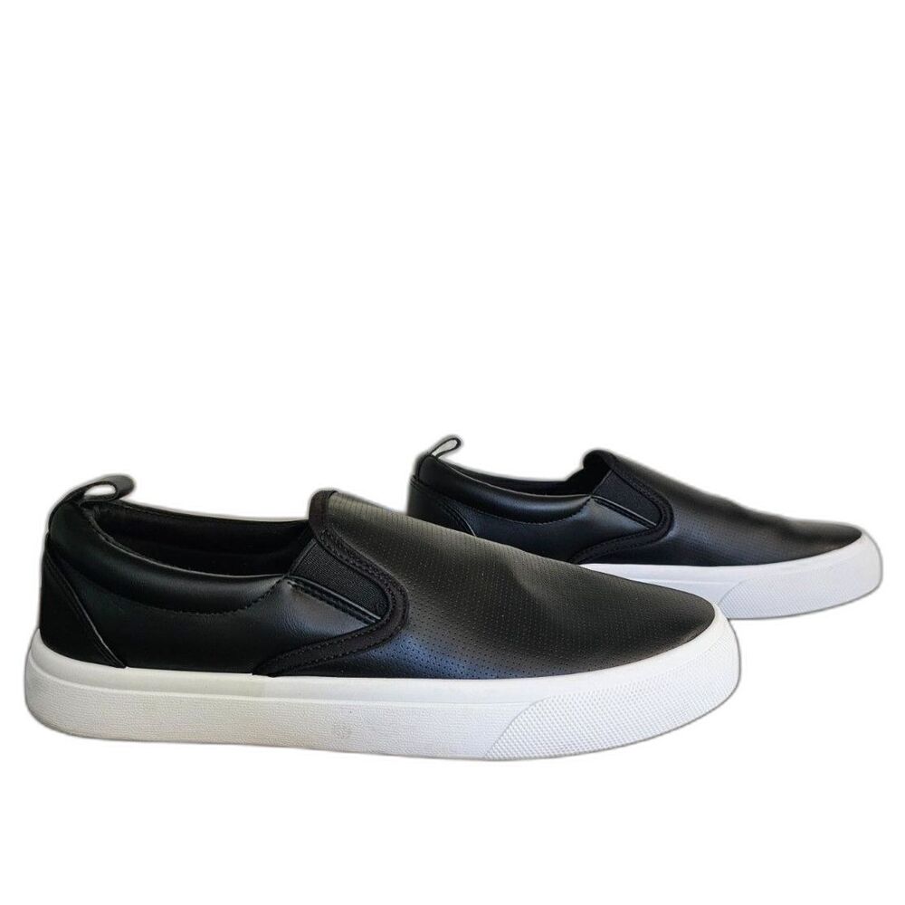 Maurices SuperCush Slip On Sneakers Womens 8.5 Black White Casual Comfort
